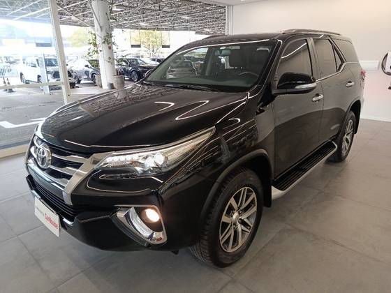 TOYOTA HILUX SW4 2.8 SRX 4X4 16V TURBO INTERCOOLER DIESEL 4P AUTOMÁTICO